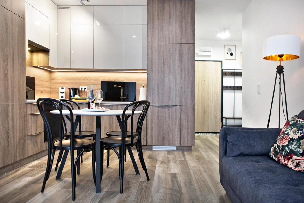 Goclaw P&O Serviced Apartments Varsóvia Exterior foto